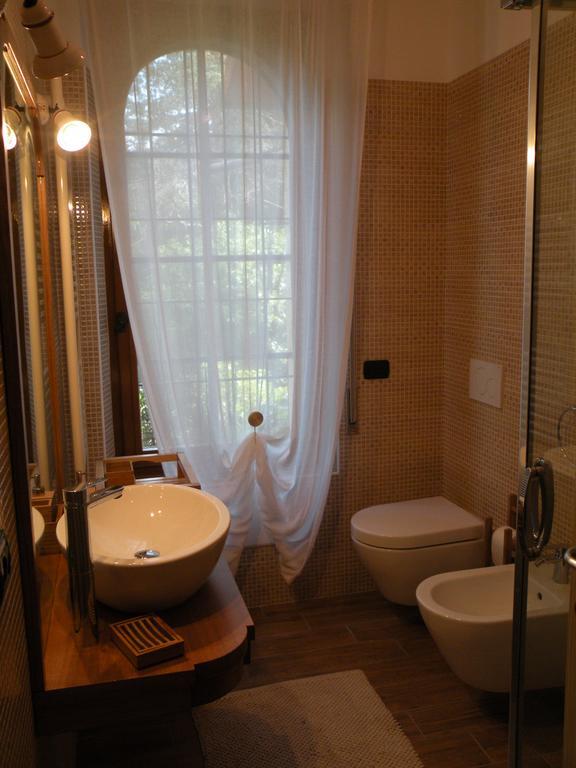 Villa Paradiso Apartment Sirmione Bagian luar foto
