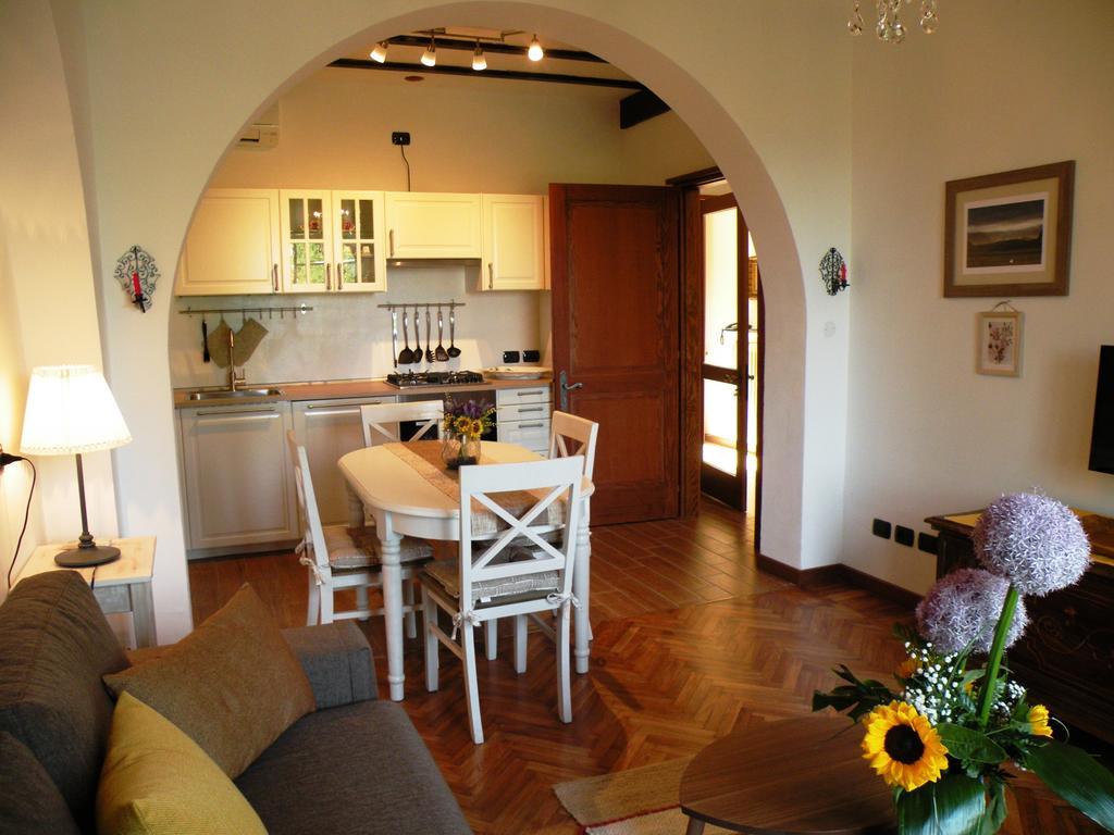 Villa Paradiso Apartment Sirmione Bagian luar foto
