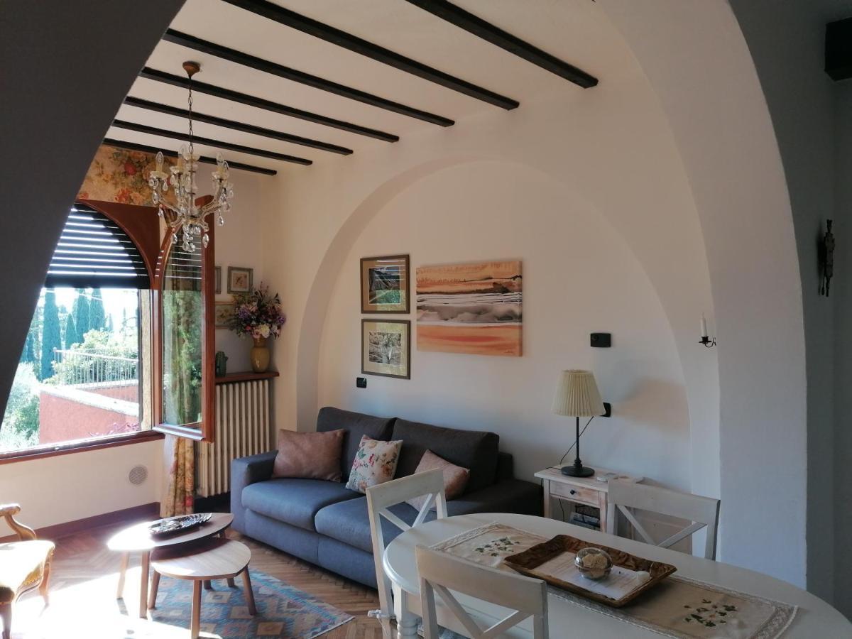 Villa Paradiso Apartment Sirmione Bagian luar foto