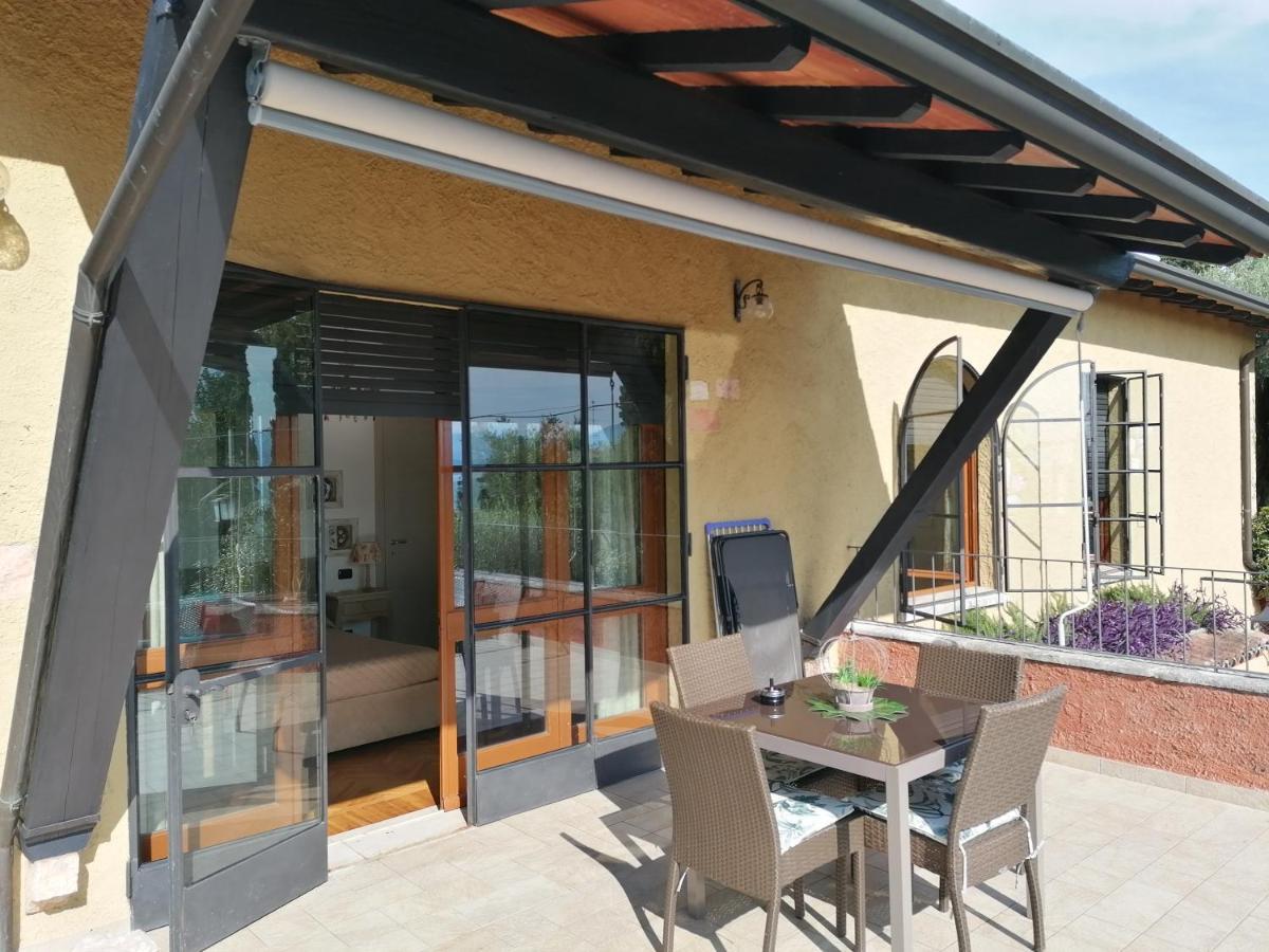 Villa Paradiso Apartment Sirmione Bagian luar foto